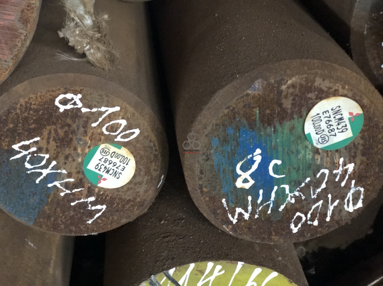 thép tròn đặc nhập khẩu 40XHM